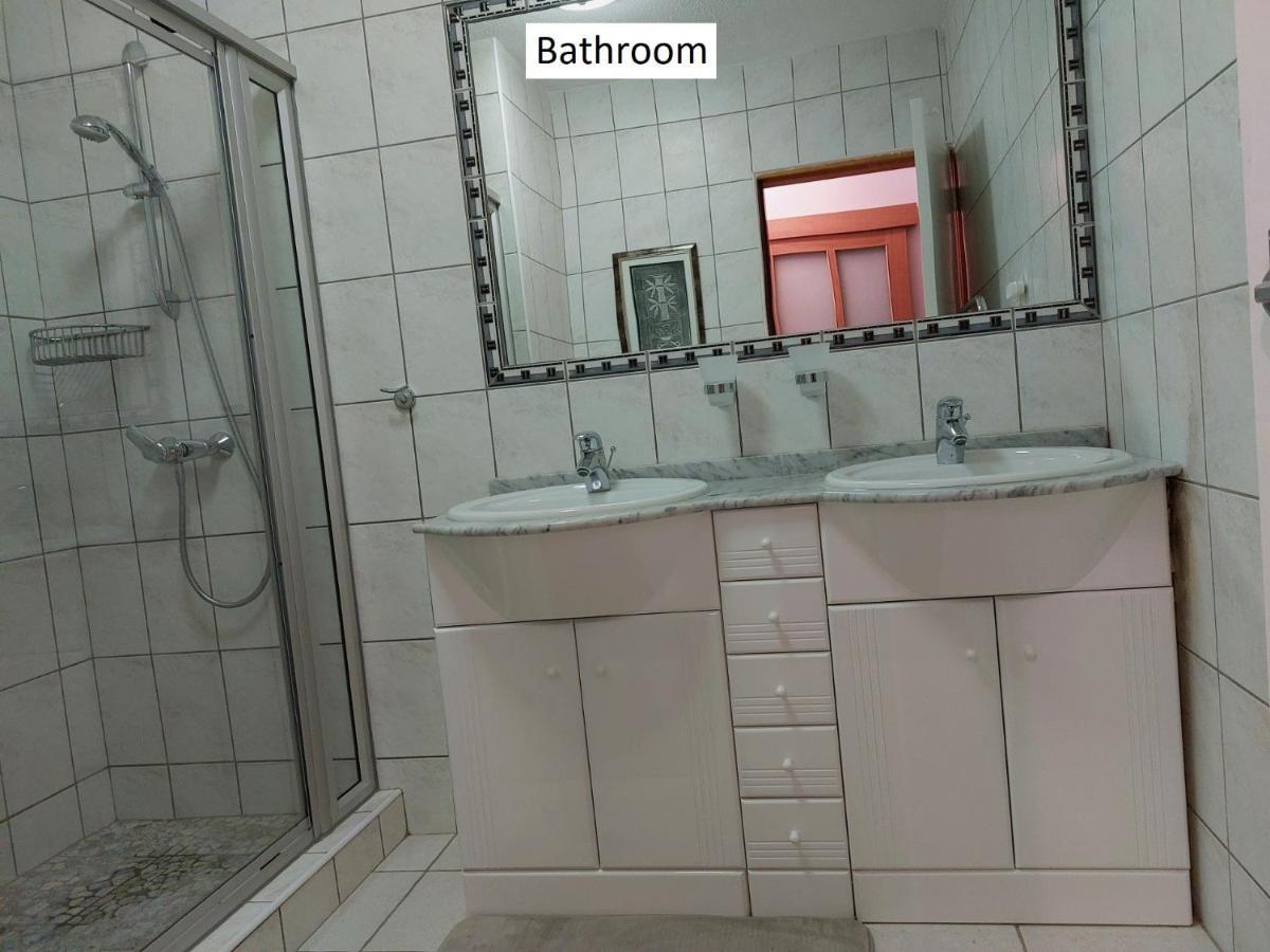 Central Self Catering Свакопмунд Экстерьер фото