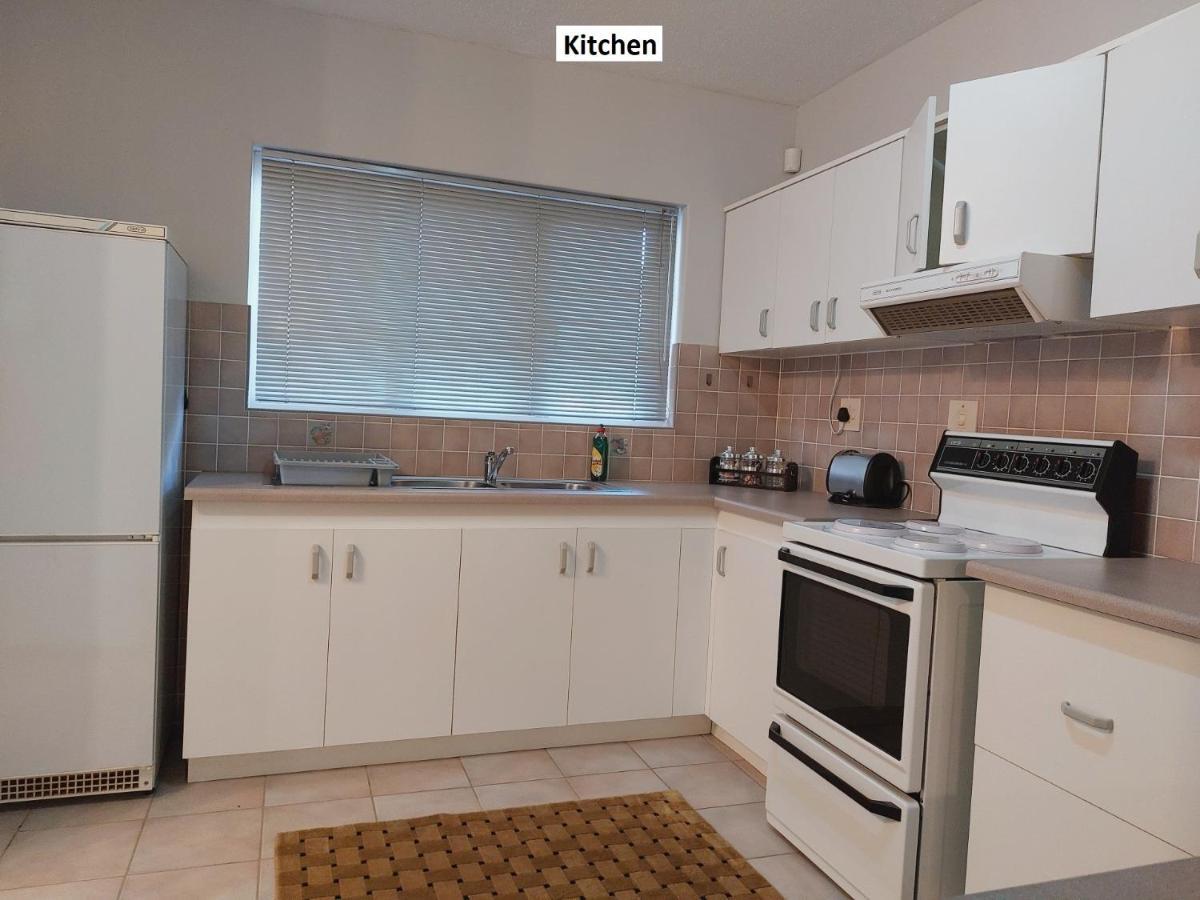 Central Self Catering Свакопмунд Экстерьер фото