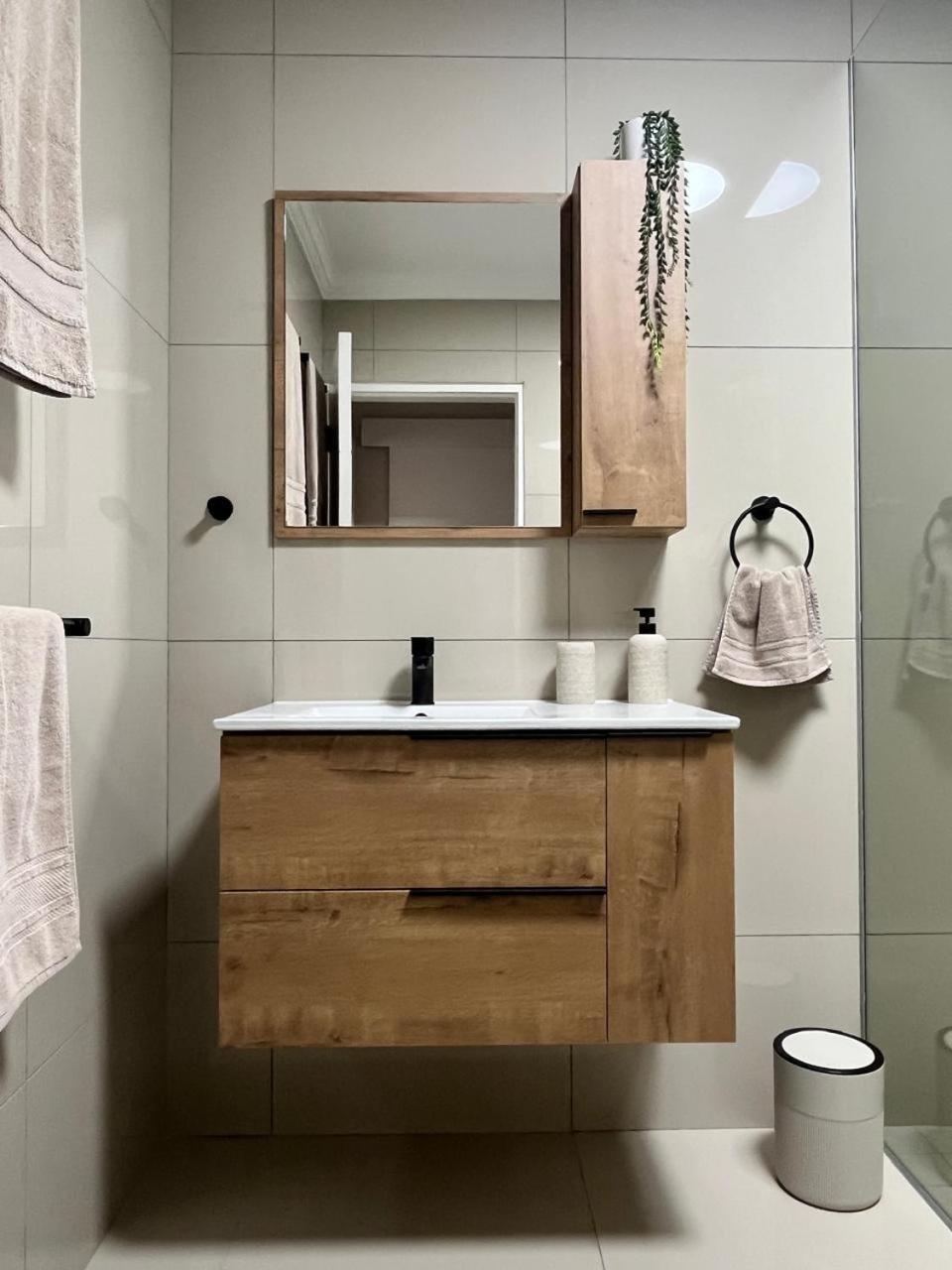 Central Self Catering Свакопмунд Экстерьер фото